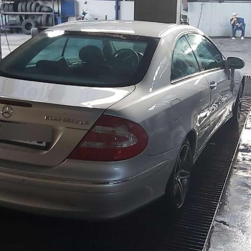 مرسيدس كوبيه ٢٠٠٤ clk200 قابله للبدل
